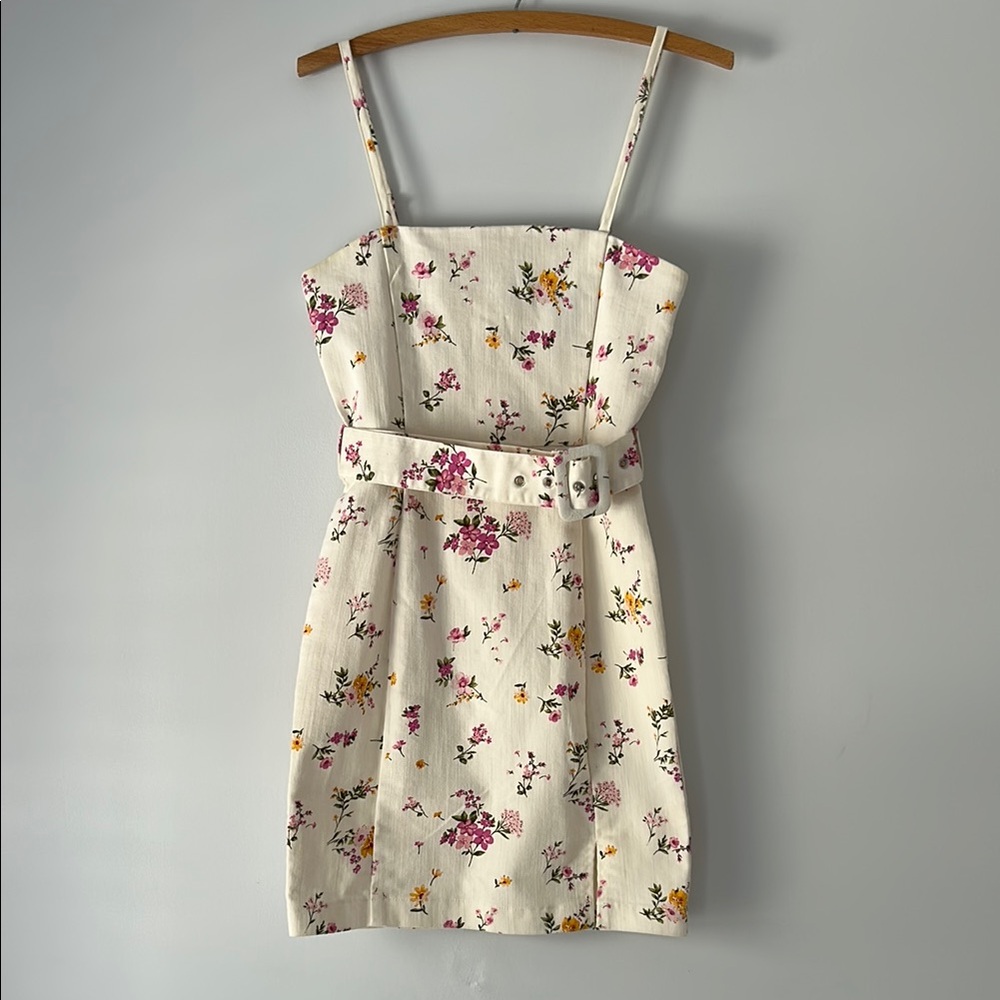 Floral Off-White Dress with Belt
